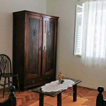 Guesthouse Lidija Sutivan ภายนอก รูปภาพ
