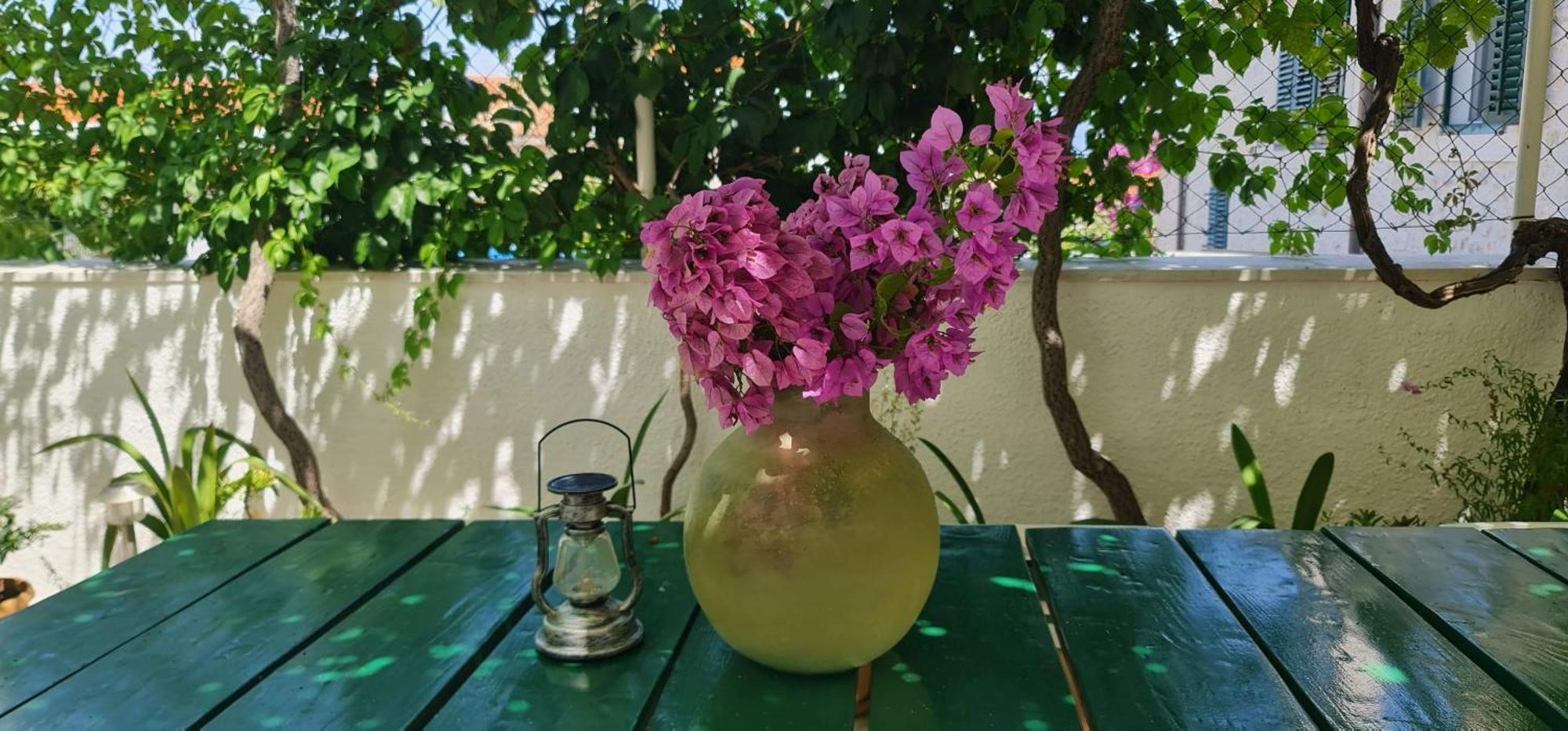 Guesthouse Lidija Sutivan ภายนอก รูปภาพ